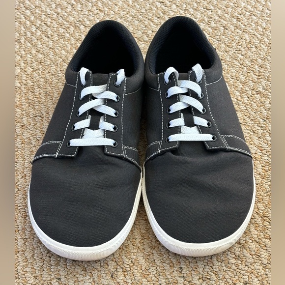 WEAK Barefoot Sneakers - Picture 2 of 6